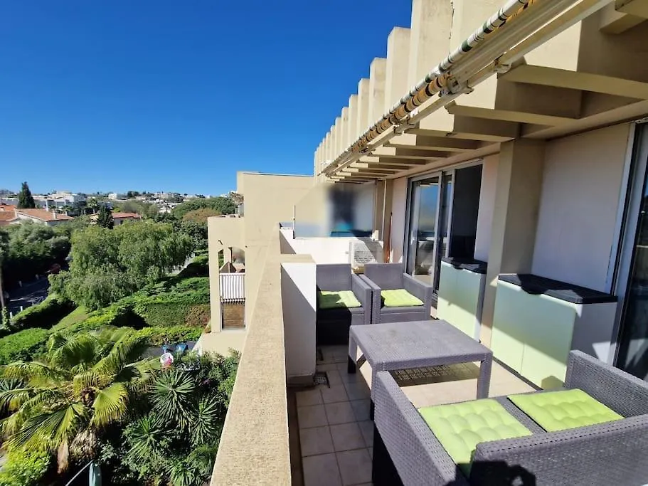 Cozy 1 Bedroom With A Seaview, Ac, Pool And Parking Antibes 0*,  France